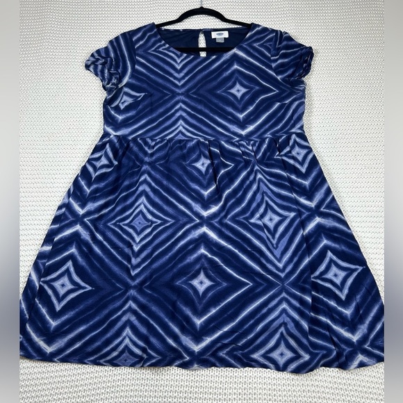 Navy and White Geometric Pattern Dress by Old Navy. Size Medium - Picture 4 of 9